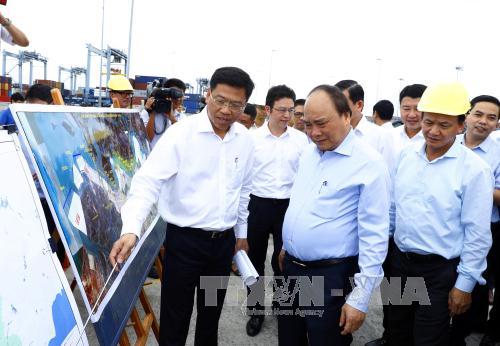 Thủ tướng Nguyễn Xuân Phúc thăm Cảng quốc tế Cái Mép